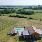 Freude An By Interhome エイメ